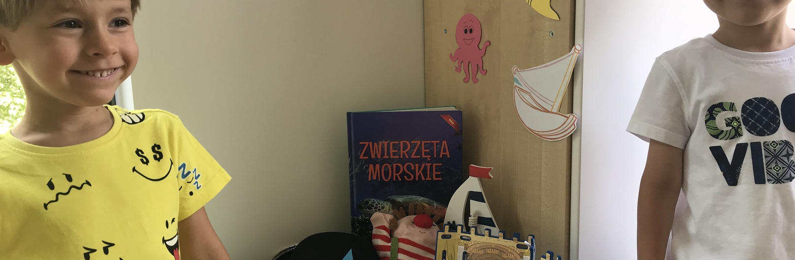 Żabki w podwodnym świecie