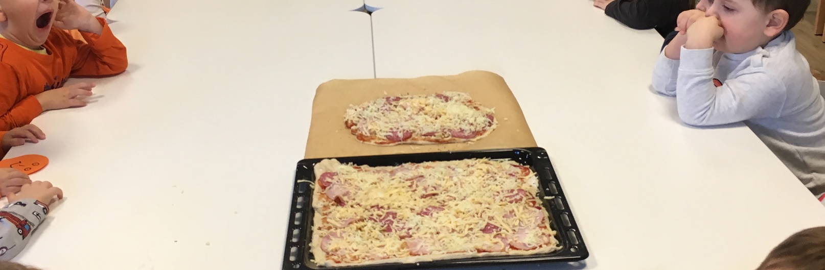 Pieczemy PIZZĘ ! 