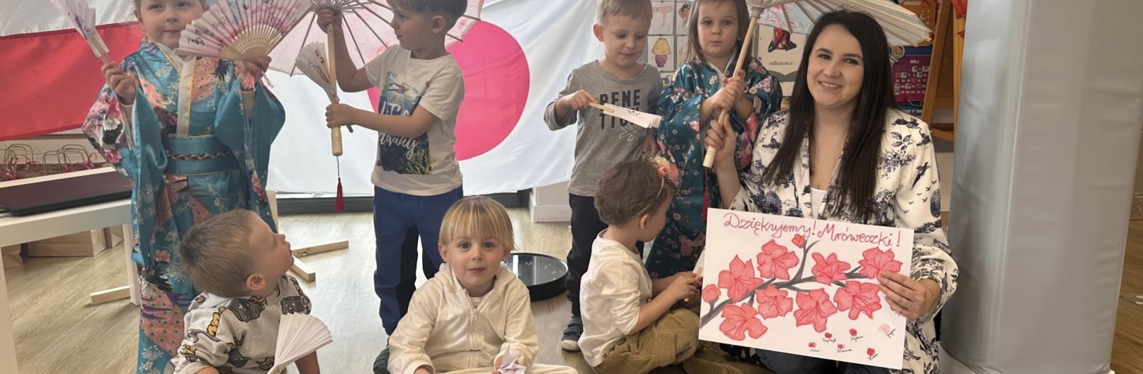 Wizyta Mamy Hani w grupie mróweczki i podróż do Japonii